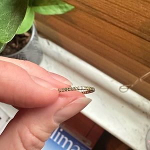 Natural Yellow diamond and solid gold Stackable Single Row Ring